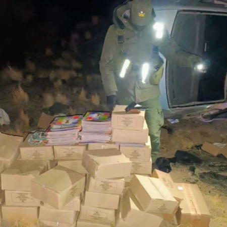 Un hombre intentó cruzar desde Chile con figuritas del Mundial 2026, escapó de Gendarmería y volcó