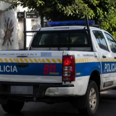 Estaba detenido por violencia de género, lo liberaron y prendió fuego a su pareja: ahora está prófugo