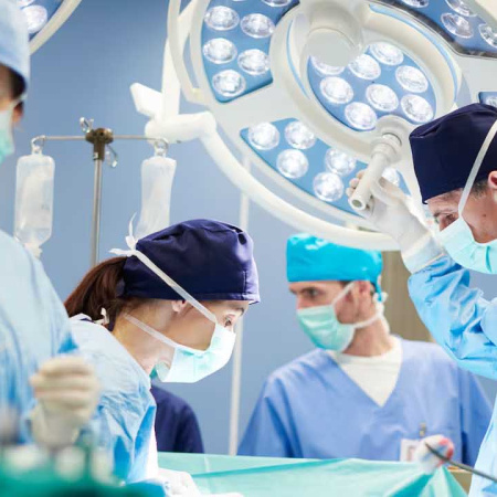 Por primera vez, dos hermanas gemelas fueron trasplantadas en simultáneo en el Garrahan