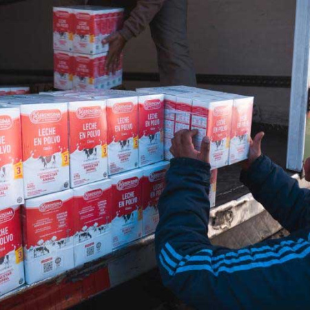 Mastellone Hnos. entrega más de 12.500 vasos de leche al Hospital Abraham Piñeyro de Junín