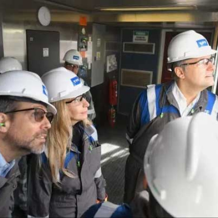 Qué va a pasar con el puesto de Manuel Adorni en el directorio de YPF, tras su salida del Gabinete