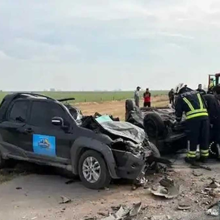 Choque fatal: tres muertos y dos heridos graves tras una colisión entre tres vehículos