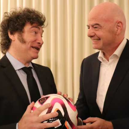 La charla de Milei con Infantino, las negociaciones por la recibida de la Selección y la final que se juega en la Justicia