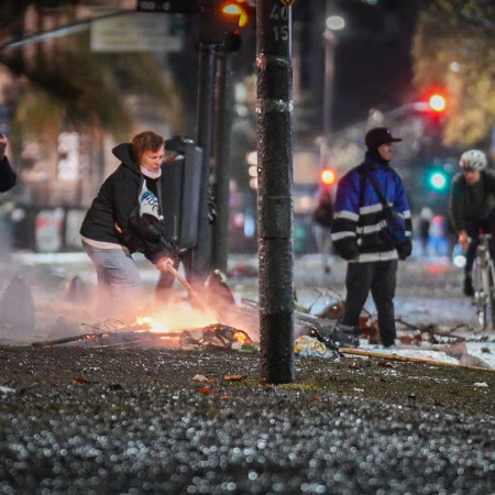 El Gobierno presentó una denuncia penal por los incidentes frente al Congreso durante la marcha contra la Ley de Propiedad Privada
