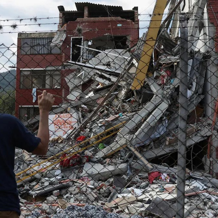 Se agota la "ventana de oro" en Colombia tras el terremoto: crece el número de muertos y hay 379 desaparecidos