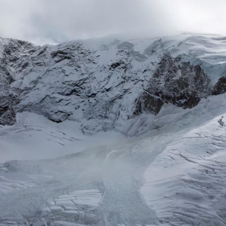 Por el deshielo de un glaciar, encontraron los cuerpos de dos alpinistas desaparecidos hace 34 años