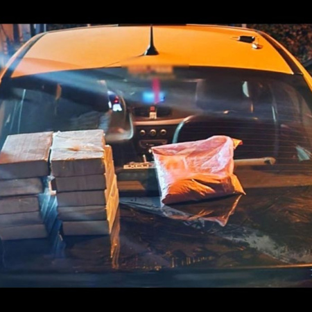 Imputaron al organizador de un transporte de más de 26 kilos de cocaína hallados en un taxi rosarino interceptado en Junín