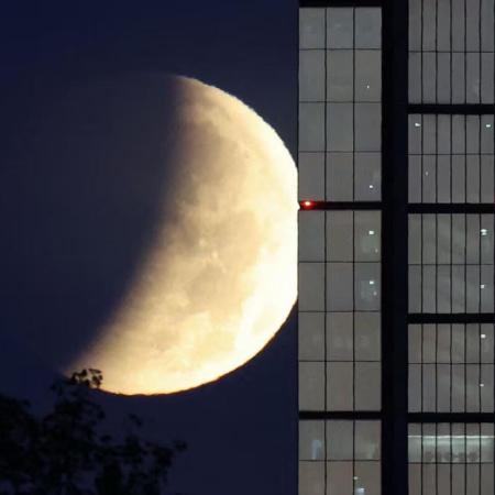 Luna de Sangre: las impactantes imágenes que dejó el último eclipse del año