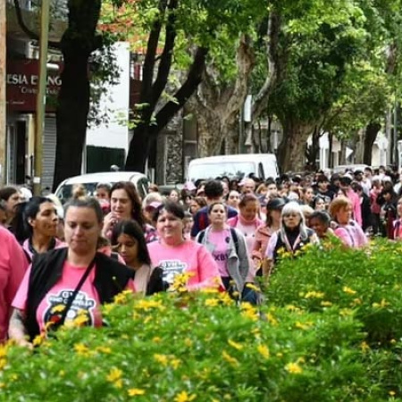 Comenzó la Caminata Rosa para concientizar sobre la prevención del cáncer de mama