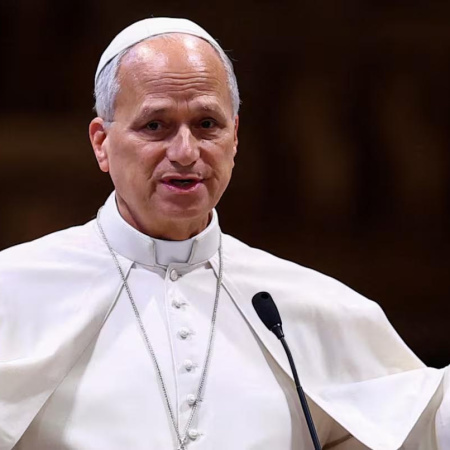 El papa León XIV pasó una noche tranquila tras la extirpación de un tumor maligno en el pulmón: cómo sigue su recuperación