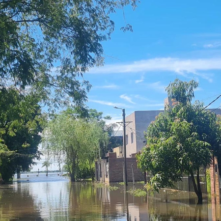 Crecida de los ríos Paraná y Uruguay: ya hay más de 1.000 personas afectadas en Corrientes